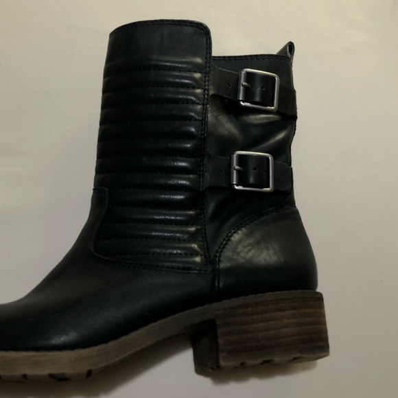 Lucky Brand Black Ankle Booties| S:8.5m/38.5 - Picture 4 of 8